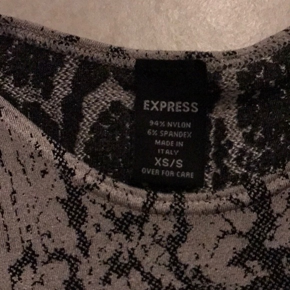🔥Express Snake skin tank XS🔥 - Picture 2 of 3